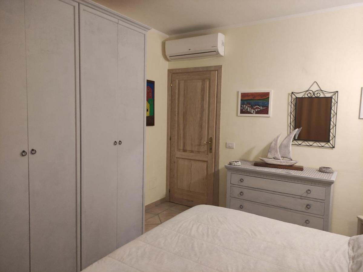 Residence Cala Moresca 15 Golfo Aranci Exterior photo